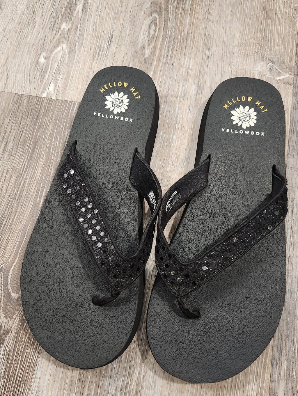 Yellow Box Soriano Sandals Sz 9